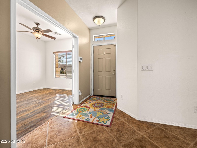 7-web-or-mls-16822 W Rio Vista Ln-15