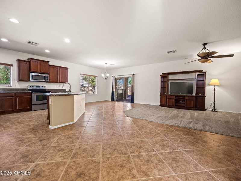 8-web-or-mls-16822 W Rio Vista Ln-16