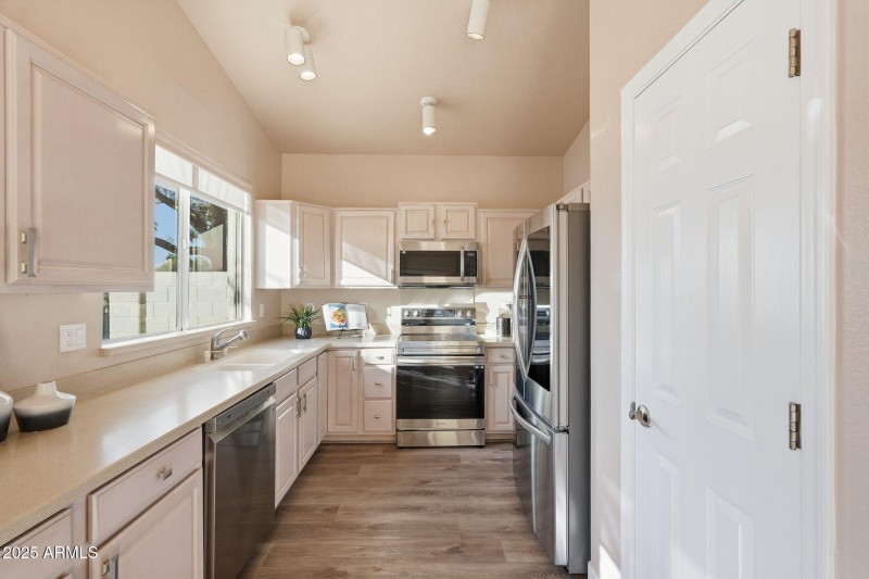 12-web-or-mls-013_ListerPros