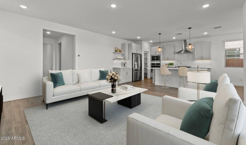 Manor Lot #55 Great Room (3) (Large)