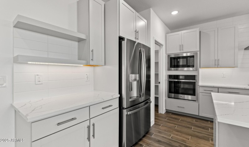 Manor Lot #55 Kitchen (4) (Large)