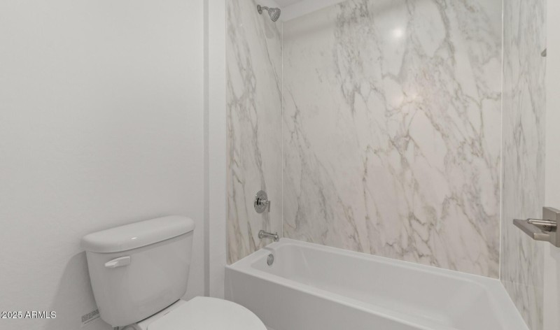 Manor Lot #55 Hall Bath (1) (Large)