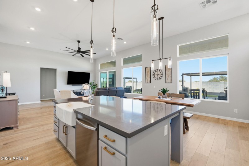 12-web-or-mls-018_ListerPros