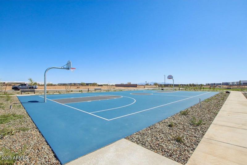 51-web-or-mls-W Beryl Ave-913