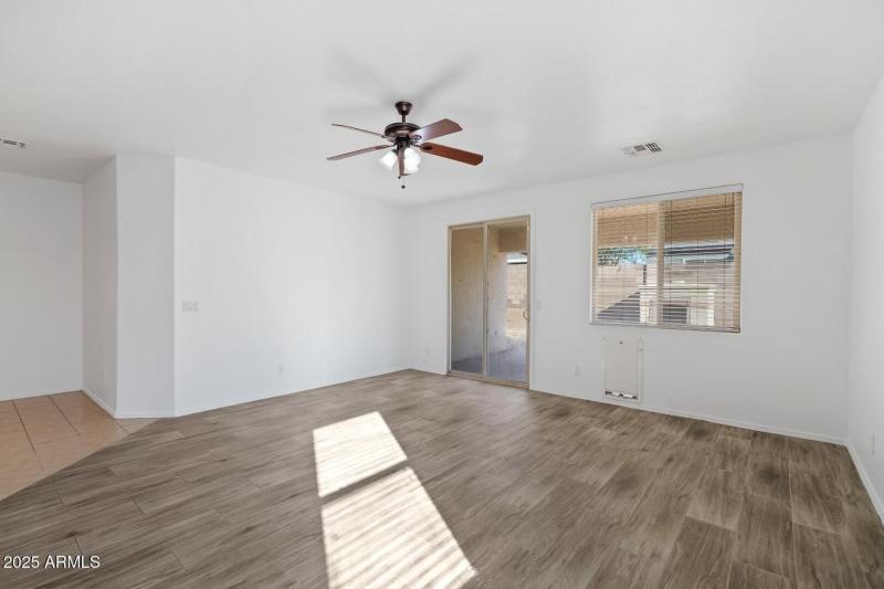 2 Interiors-9 (Large)