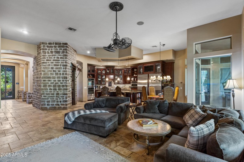 7745 S Juniper St-12