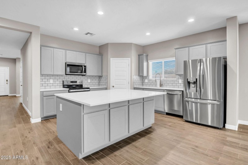 6-web-or-mls-36941 N Aleutian Dr-6