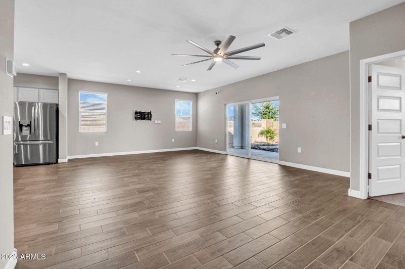 11-web-or-mls-36941 N Aleutian Dr-11