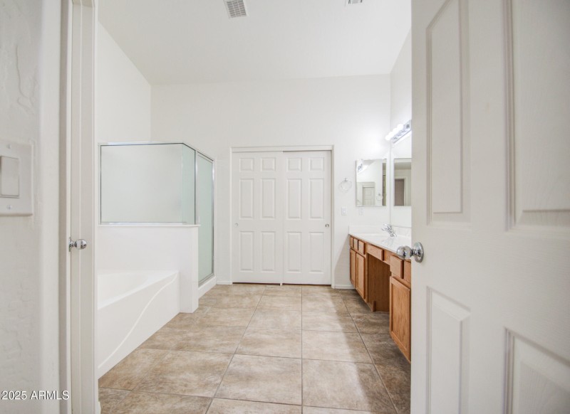 MASTER BATH 1