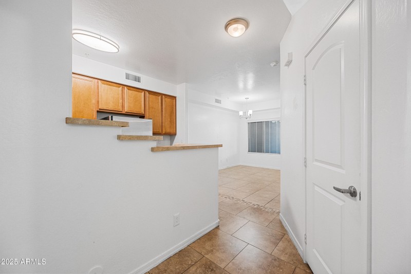 10-4608WMA1193-ocupix-