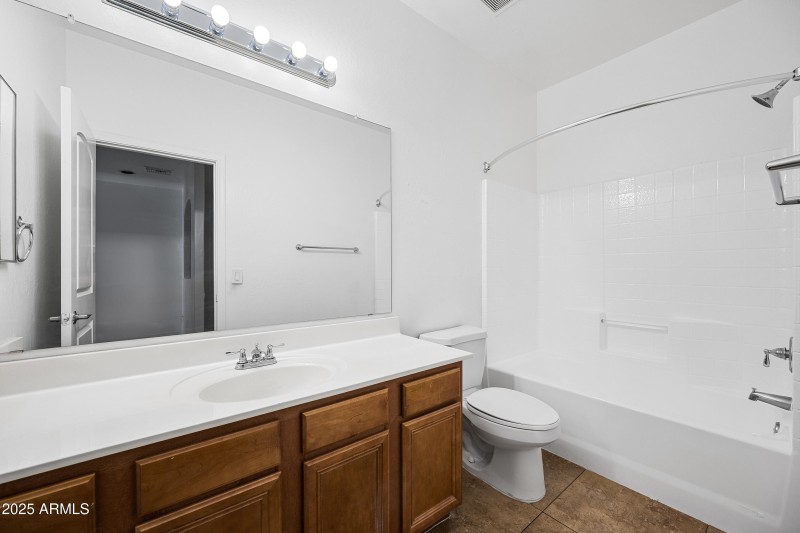 17-4608WMA1193-ocupix-