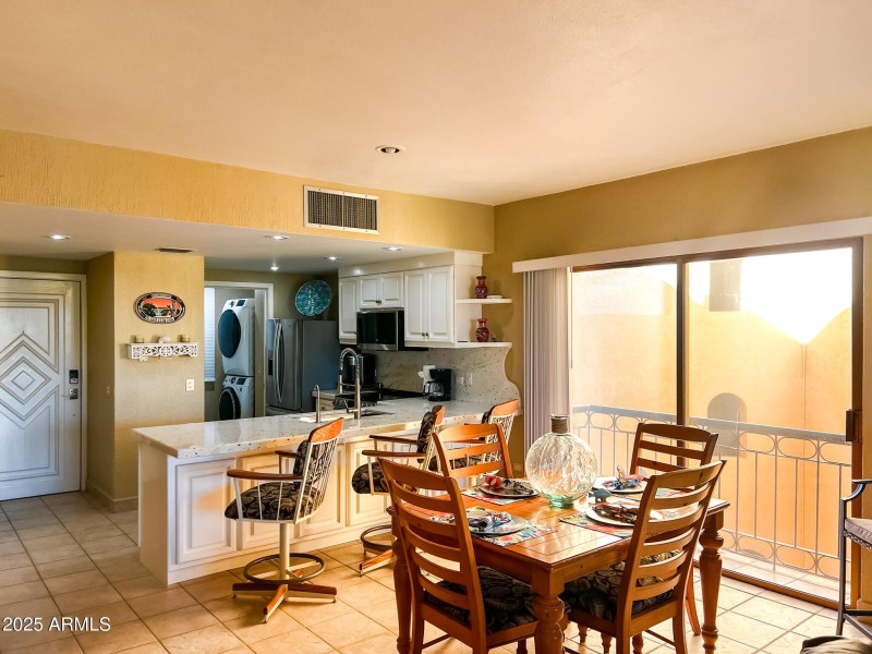 Dining Rm