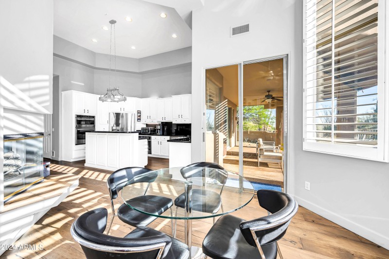 8400 E Dixileta Dr-27