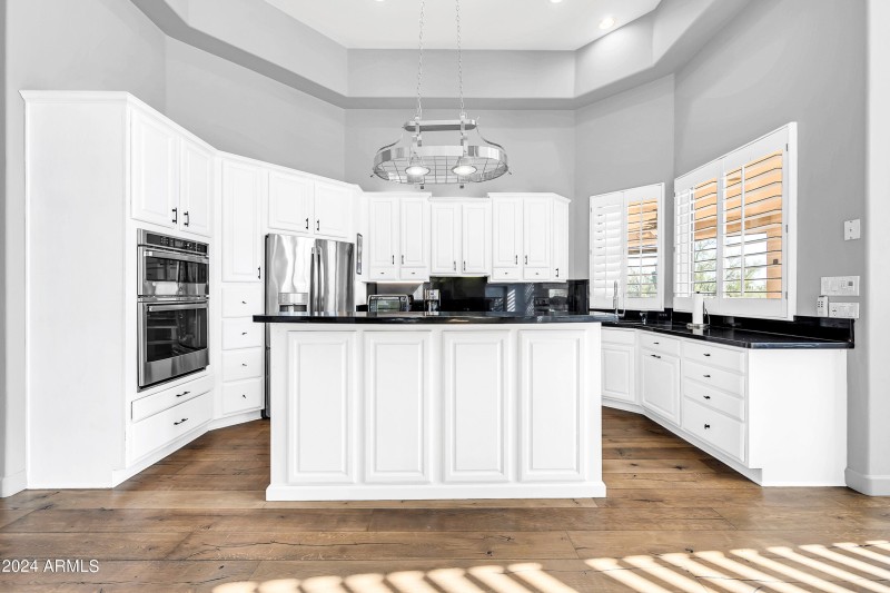 8400 E Dixileta Dr-29