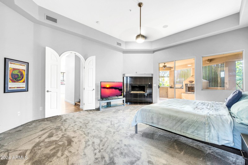 8400 E Dixileta Dr-34