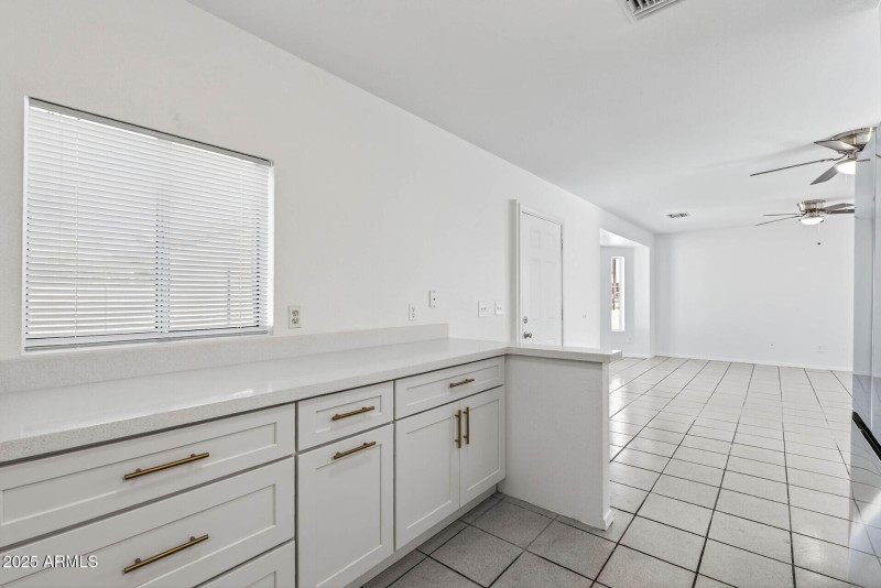 13_8321_W_Edwards13_mls