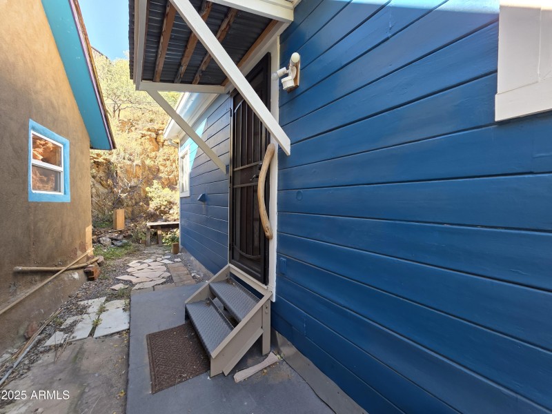 Side entry into laundry room
