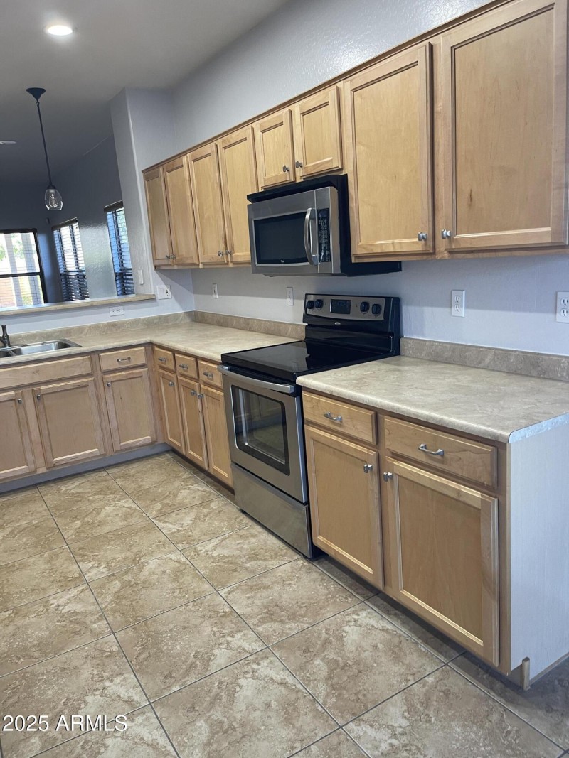 20251105_221923923_iOS