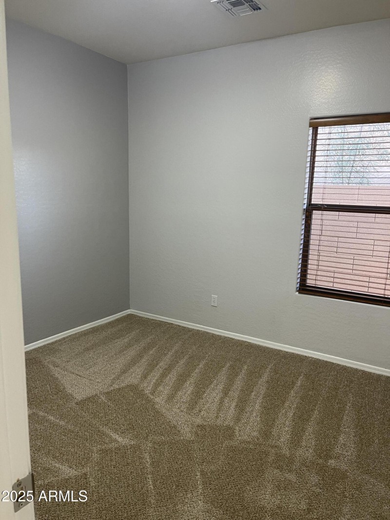 20251105_222042414_iOS