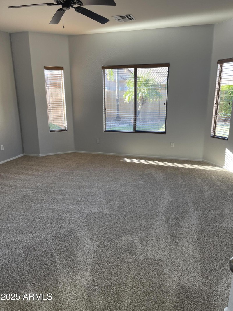 20251105_222102967_iOS