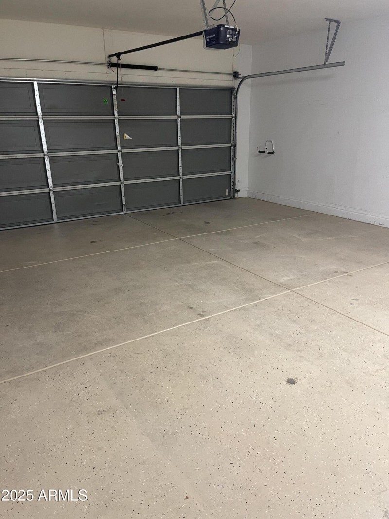 20251105_222349490_iOS