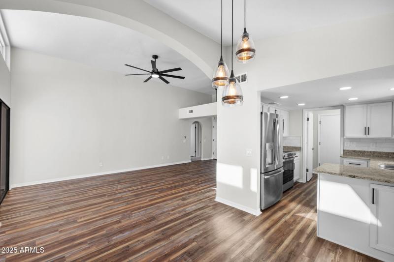 006__10625 E Navajo Pl