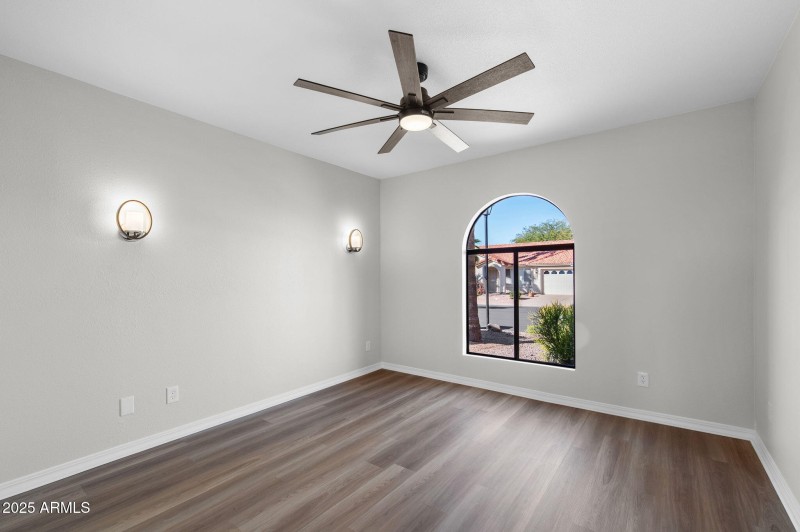 013__10625 E Navajo Pl