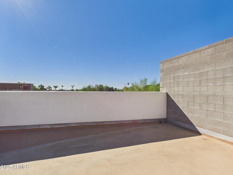 CAM02404G0-PR0160-STILL009