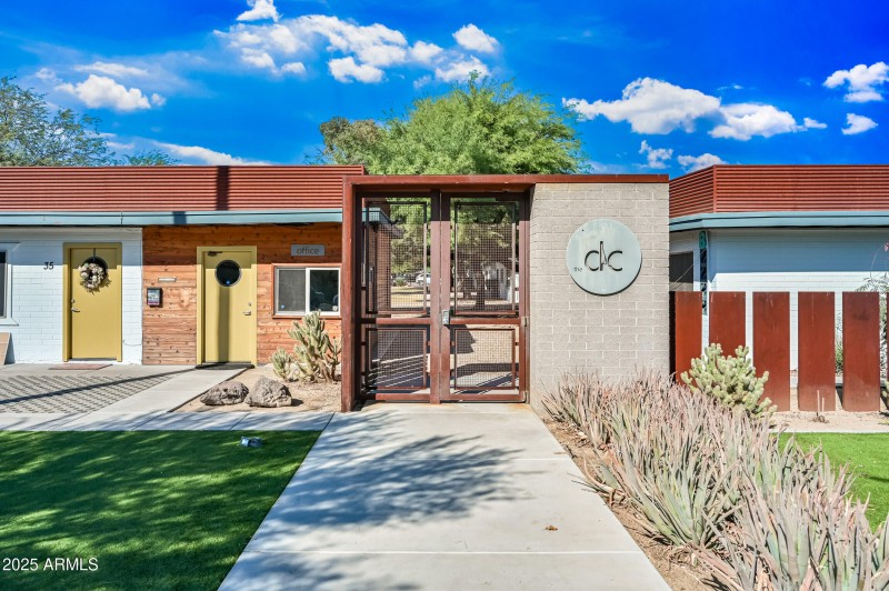 ocupix-1518WCS-Comm-3