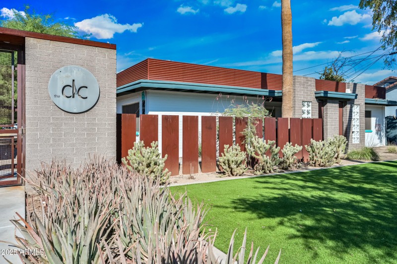 ocupix-1518WCS-Comm-4