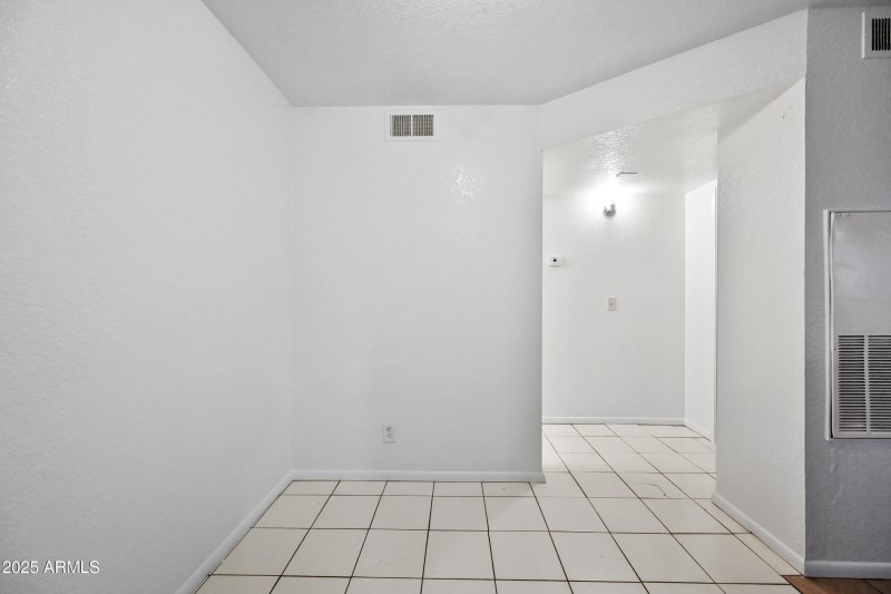 10-725EVA203-ocupix-