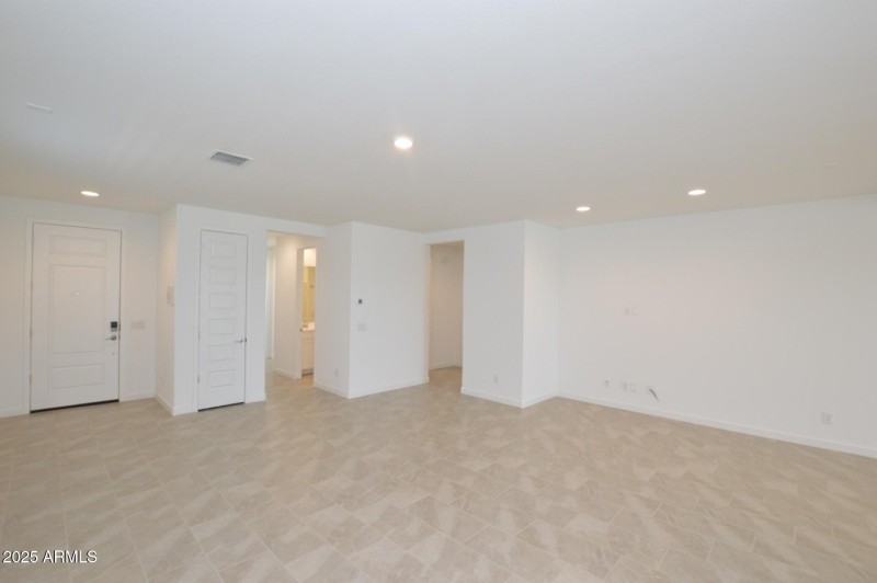 973ab285-052e-4f9d-98da-c6168fb762c7