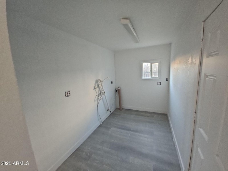 56-Nov 10, 2025 23-27-13-eEy3