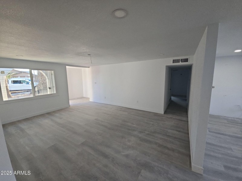 57-Nov 10, 2025 23-27-28-ehKE