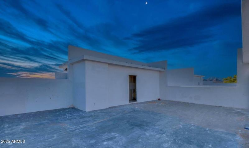 20230518175636432055000000-o