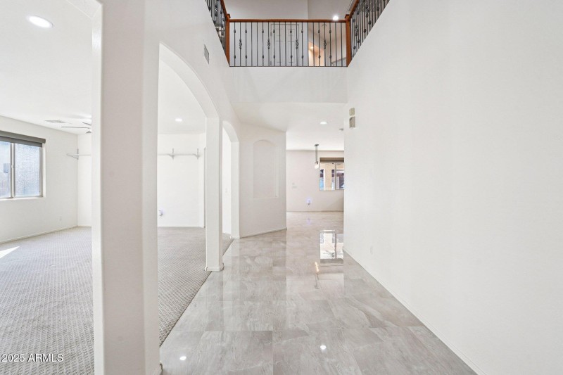 16-web-or-mls-E Navajo Trail-S0711-016