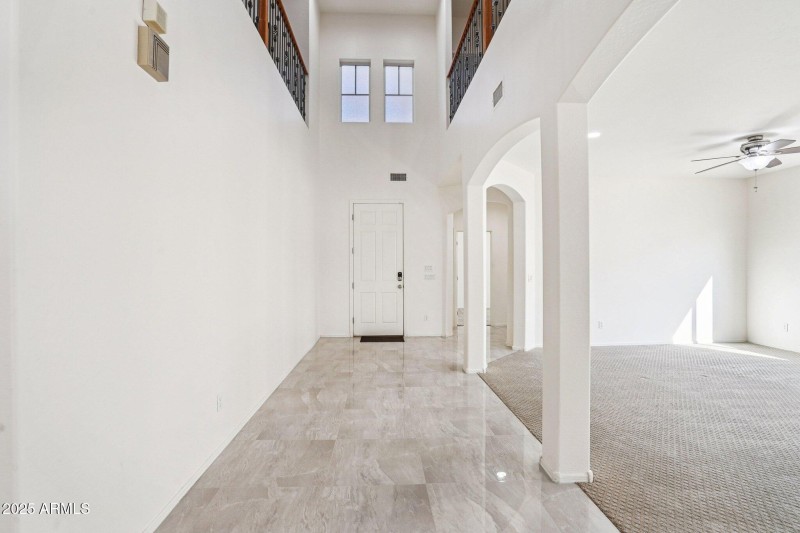 25-web-or-mls-E Navajo Trail-S0711-025