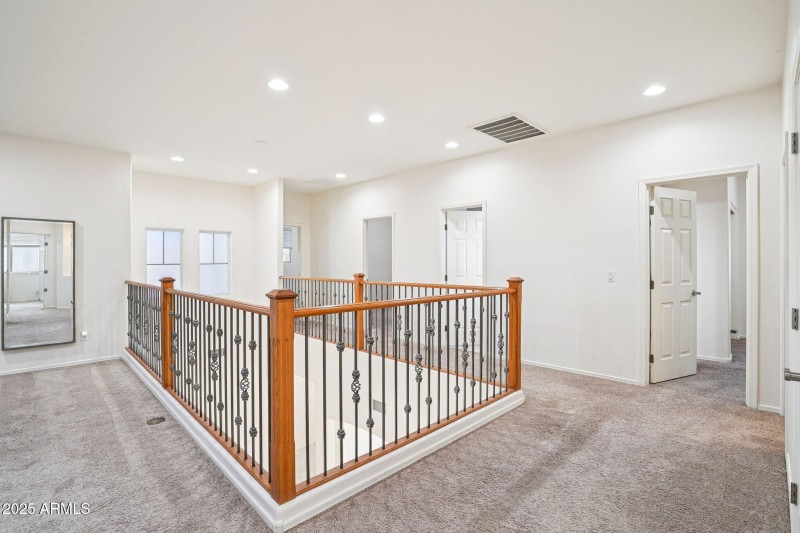 26-web-or-mls-E Navajo Trail-S0711-026