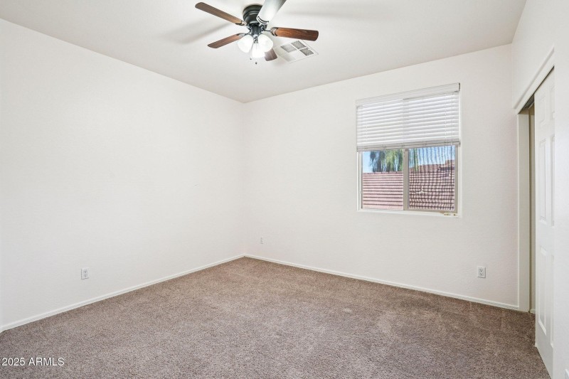 41-web-or-mls-E Navajo Trail-S0711-042