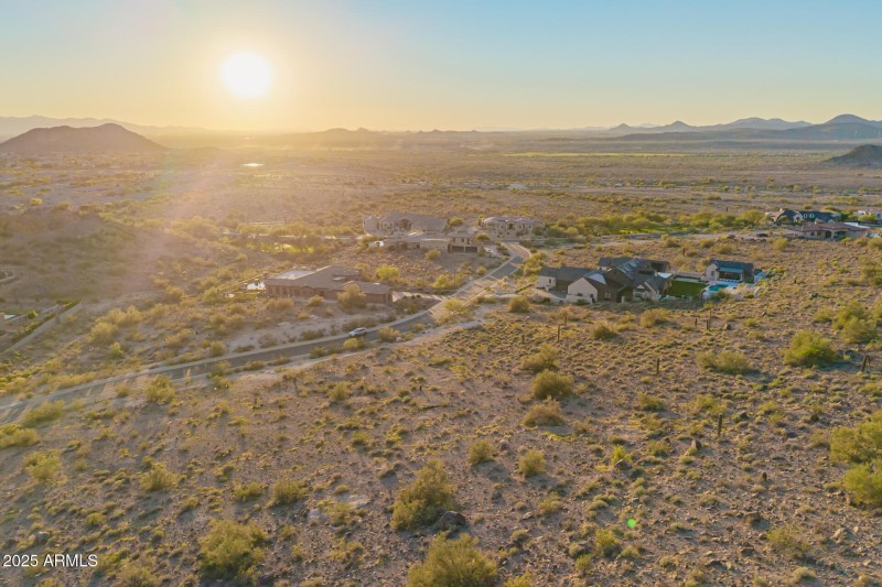 8962 W Roberta Ln (10)