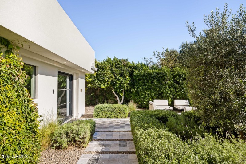 7120 E. Pasadena Ave.-43