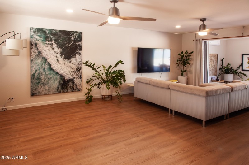 1326EarllDr-Interior-028