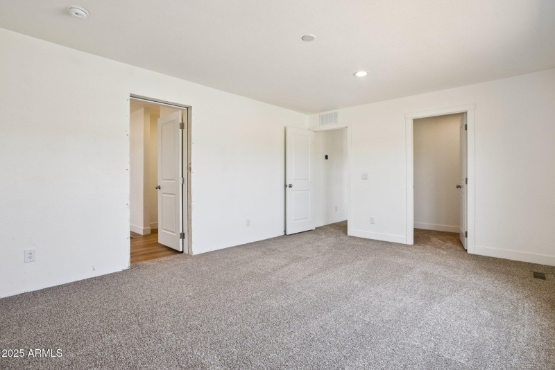 16-web-or-mls-23117-w-duane-ln