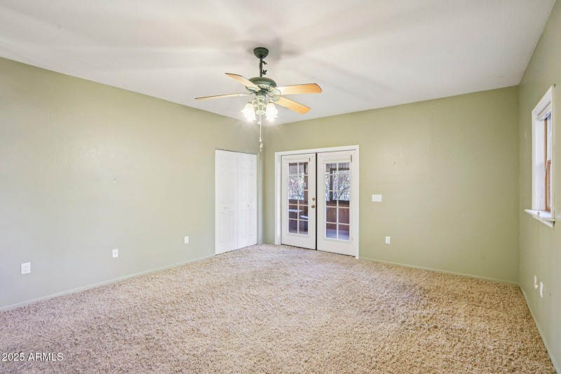 36-web-or-mls-Bonnie Brae Dr-S0811-036