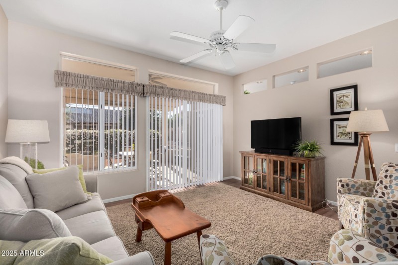 09 - LR opens to Patio