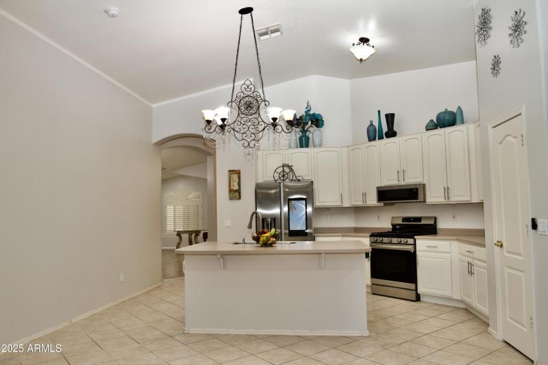 F38E2038-8167-4E65-93FB-341A79F80698_1_2