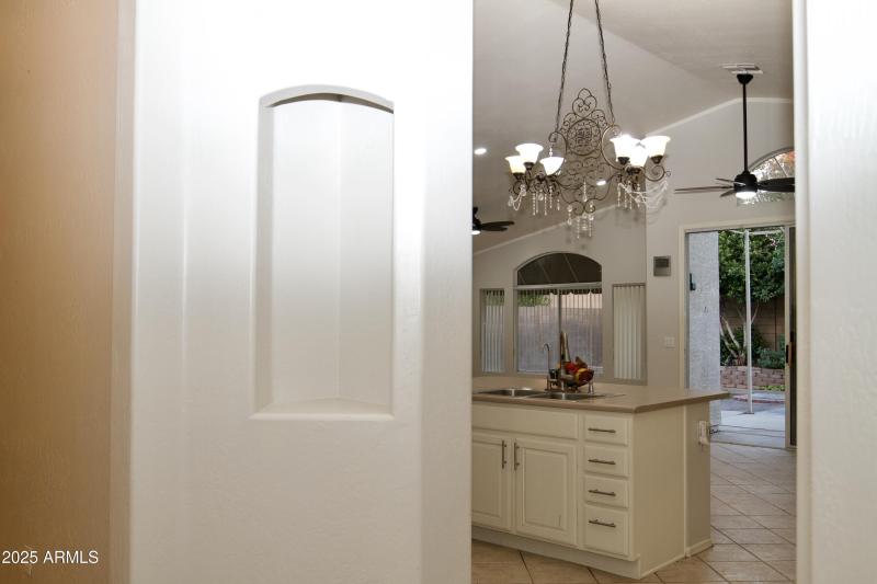 F8563F90-143A-4772-8579-155928529C81_1_2