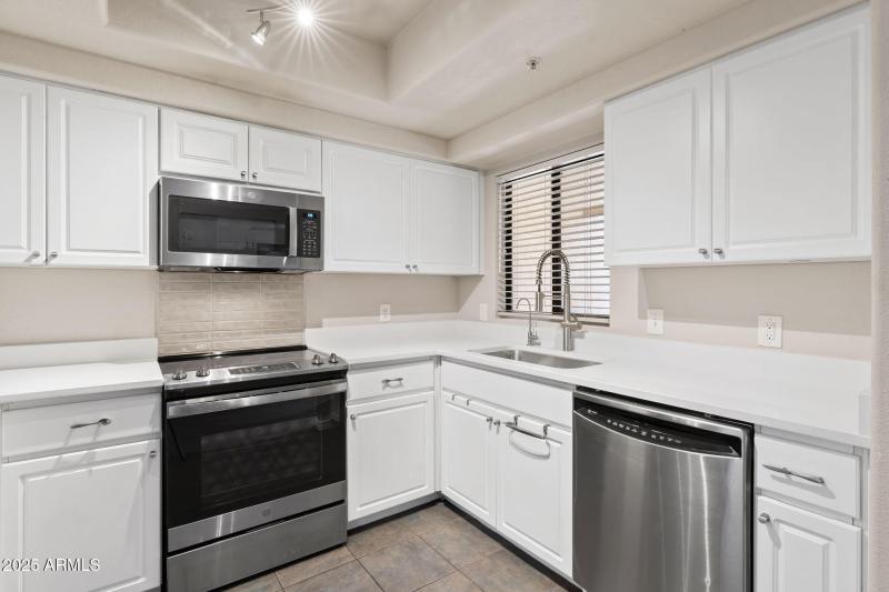 Kitchen w/ Stainless Appliances