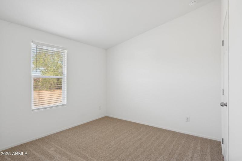 22-web-or-mls-663-n-ralston-rd