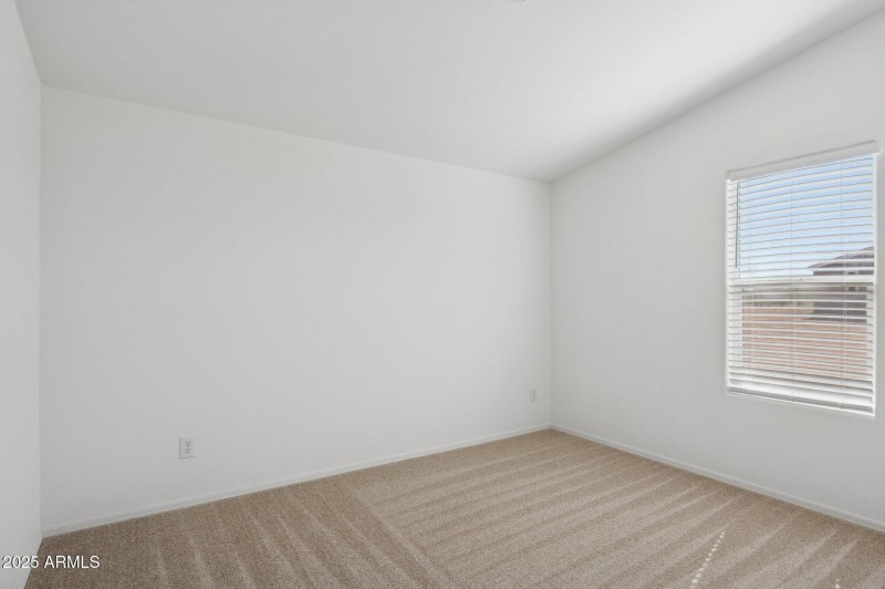 26-web-or-mls-663-n-ralston-rd